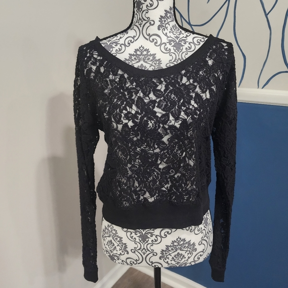 NWOT Express Black Lace Crop Top - Picture 1 of 8